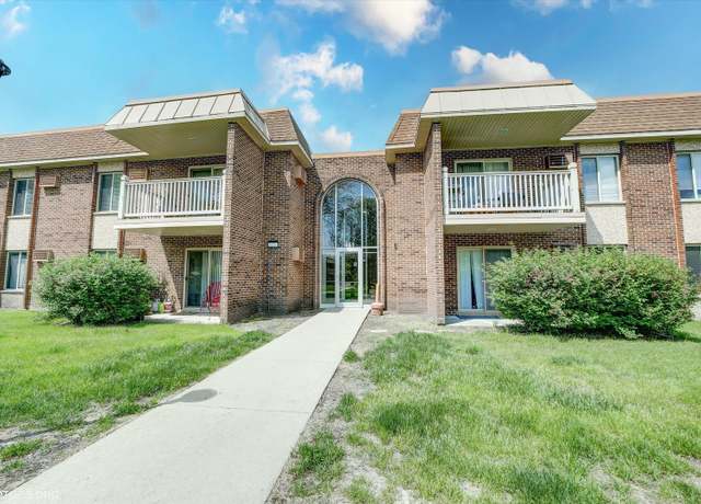 Property at 461 N Jonathan Dr #204, Palatine, IL 60074, 1 bed, 1 bath