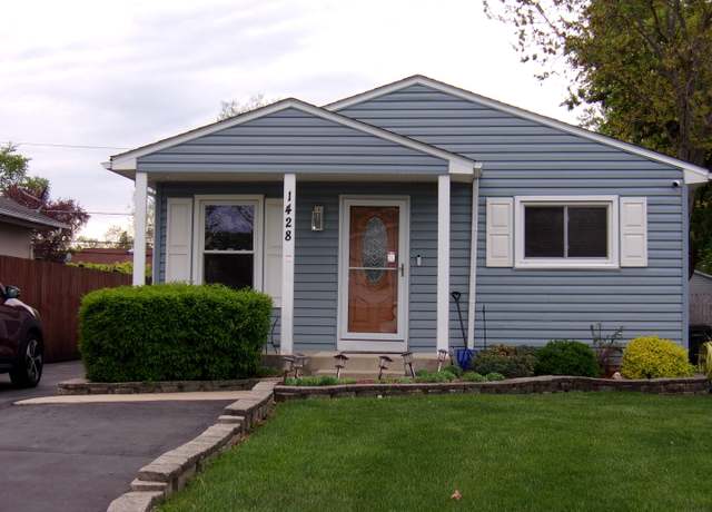Property at 1428 Juneway Ter, Round Lake Beach, IL 60073, 3 beds, 1 bath