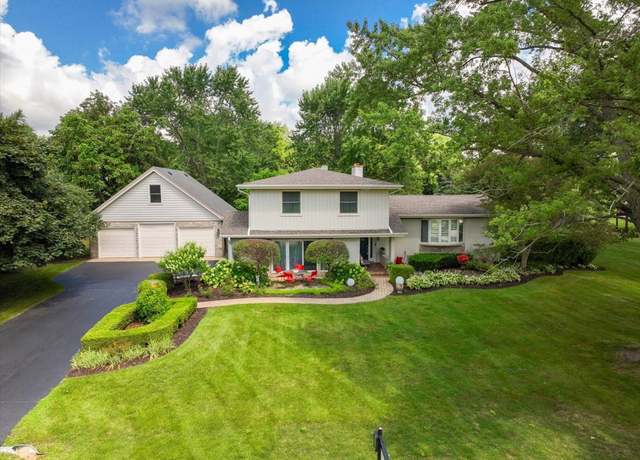 Property at 25482 W Lake Shore Dr, Barrington, IL 60010, 4 beds, 2.5 baths