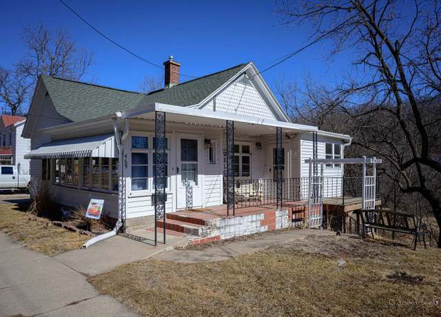 Property at 469 Dewey Ave, Galena, IL 61036, 2 beds, 1 bath