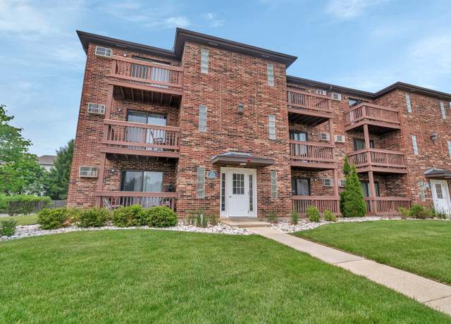 Property at 1118 Cedar St Unit 1B, Glendale Heights, IL 60139, 1 bed, 1 bath