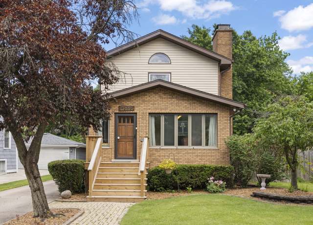 Property at 17855 Gottschalk Ave, Homewood, IL 60430, 3 beds, 2 baths