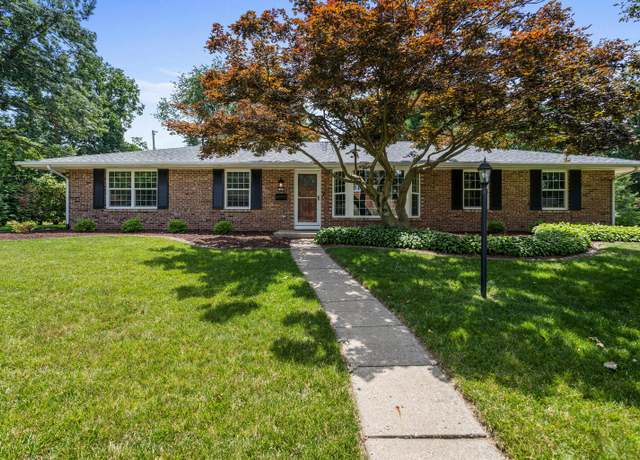 Property at 1301 Eliot Dr, Urbana, IL 61801, 4 beds, 2.5 baths