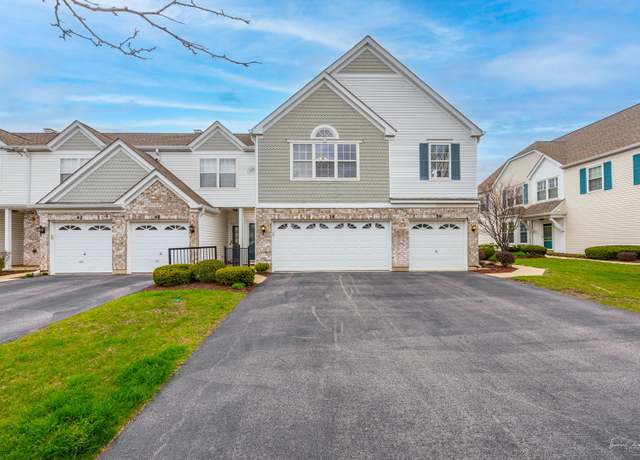 Property at 38 Arboretum Dr, Lombard, IL 60148, 3 beds, 2 baths