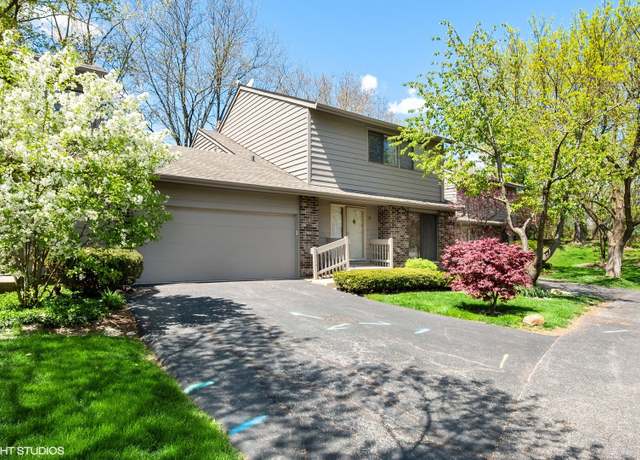 Property at 18 Brook Ln, Palos Park, IL 60464, 4 beds, 3.5 baths