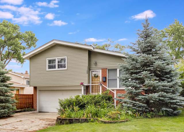 Property at 1145 S Chestnut Ave, Arlington Heights, IL 60005, 3 beds, 2 baths
