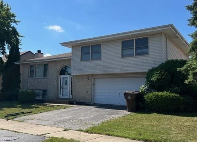 Property at 4525 Jefferson Dr, Richton Park, IL 60471, 3 beds, 2.5 baths