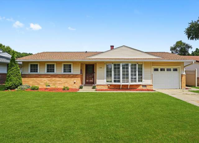 Property at 510 Oakton St, Elk Grove Village, IL 60007, 3 beds, 1.5 baths