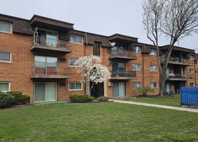 Property at 18555 Hickory Ct #3, Lansing, IL 60438, 2 beds, 1 bath