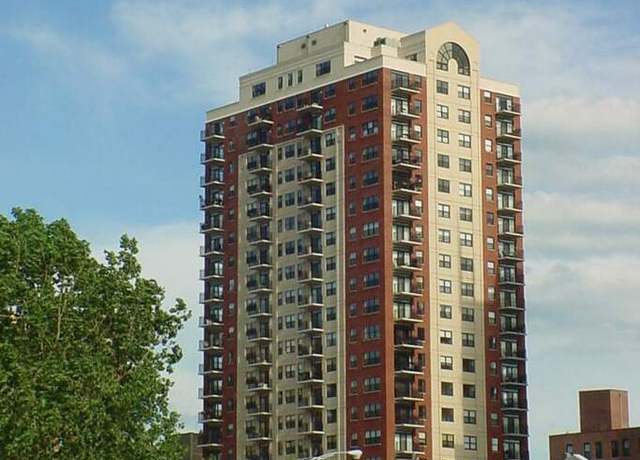 Property at 1529 S State St Unit 21J, Chicago, IL 60605, 3 beds, 2 baths