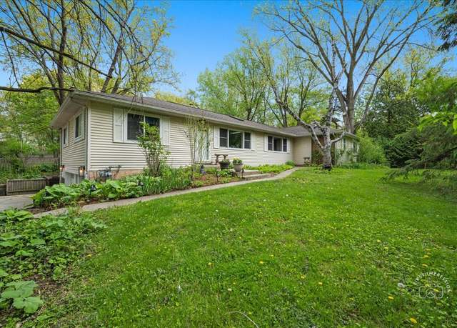 Property at 1510 Dale Dr, Elgin, IL 60120, 5 beds, 2.5 baths