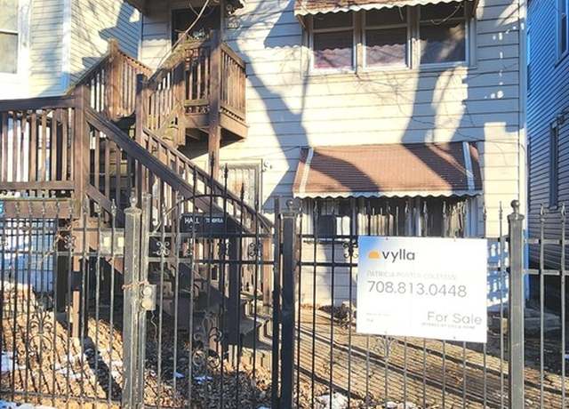 Property at 8239 S Commercial Ave, Chicago, IL 60617, 4 beds, 2.5 baths