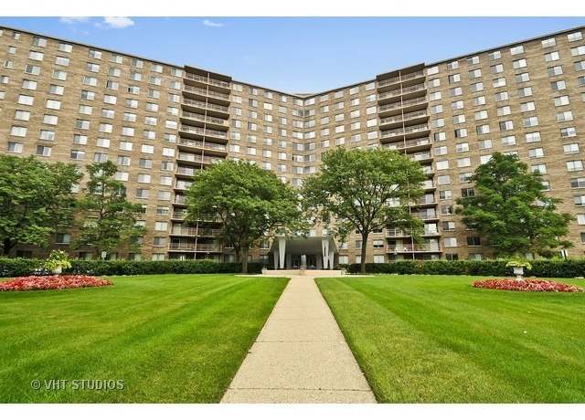 Property at 7141 N Kedzie Ave #904, Chicago, IL 60645, 2 beds, 2 baths