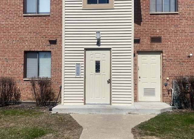 Property at 8 Echo Ct #6, Vernon Hills, IL 60061, 2 beds, 1.5 baths