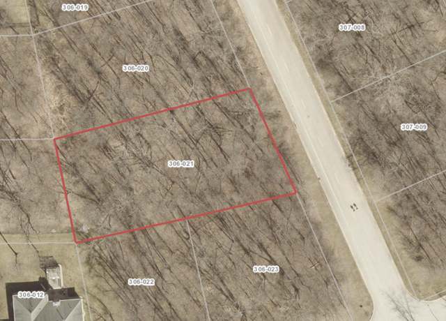 Property at 1006 Shadow Wood Dr, Morris, IL 60450