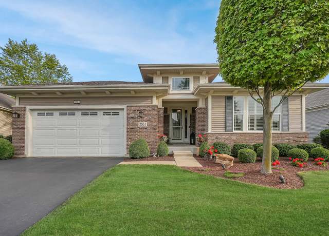 Property at 2951 Chevy Chase Ln, Naperville, IL 60564, 2 beds, 2.5 baths