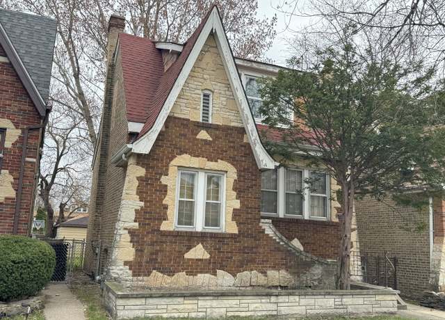 Property at 1619 Maple Ave, Berwyn, IL 60402, 2 beds, 1.5 baths