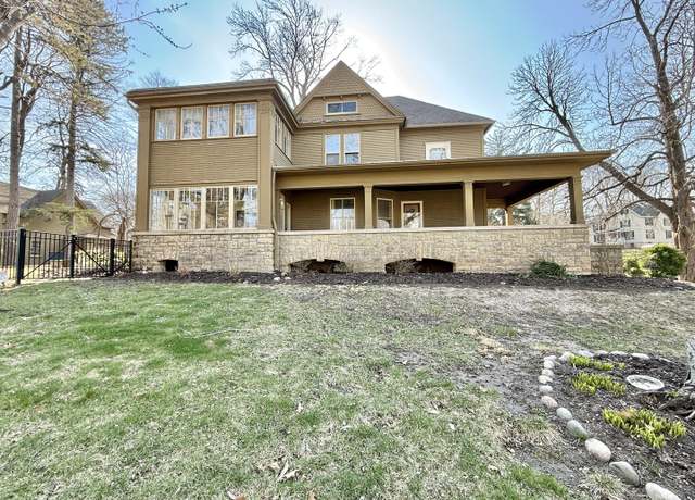 Property at 1326 Cosper Ave, Rockford, IL 61107, 3 beds, 2.5 baths