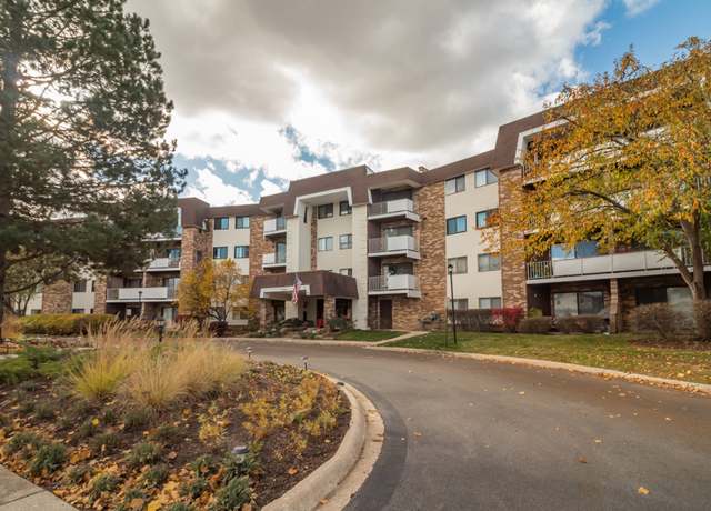 Property at 3300 N Carriageway Dr #320, Arlington Heights, IL 60004, 3 beds, 2 baths