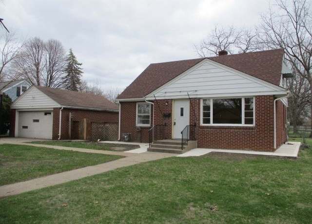 Property at 2211 Carney Ave, Rockford, IL 61103, 3 beds, 2 baths