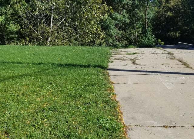 Property at 2213 Alta Vista Dr, Beach Park, IL 60087
