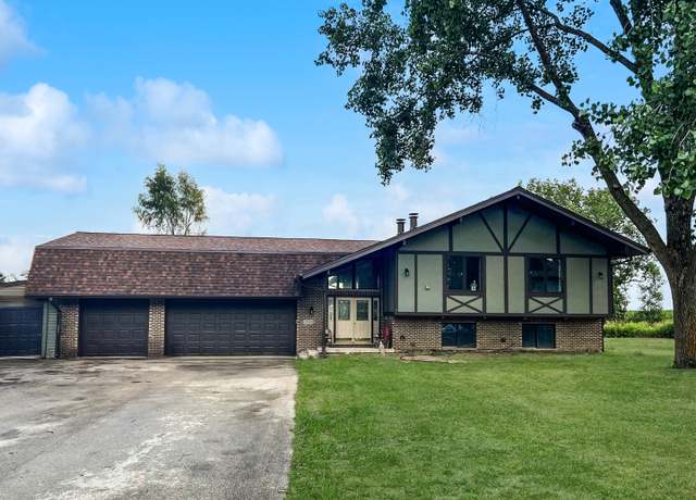 Property at 27555 S Forest View Ln, Beecher, IL 60401, 4 beds, 3 baths