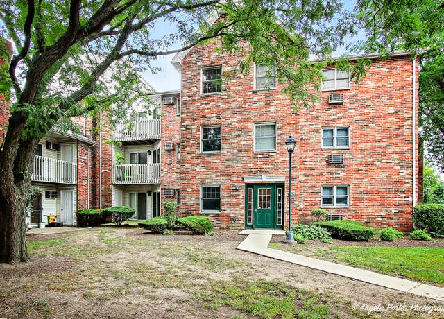 Property at 4305 W Shamrock Ln Unit 2B, Mchenry, IL 60050, 1 bed, 1 bath