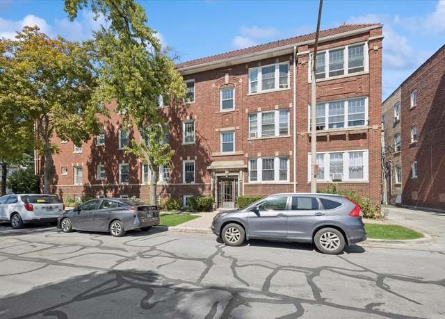 Property at 642 Van Buren St #2, Oak Park, IL 60304, 1 bed, 1 bath