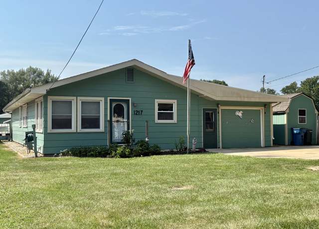 Property at 1217 Retz Dr, Ottawa, IL 61350, 4 beds, 2 baths