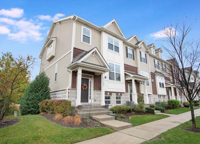 Property at 1197 Evergreen Ave, Des Plaines, IL 60016, 2 beds, 2.5 baths