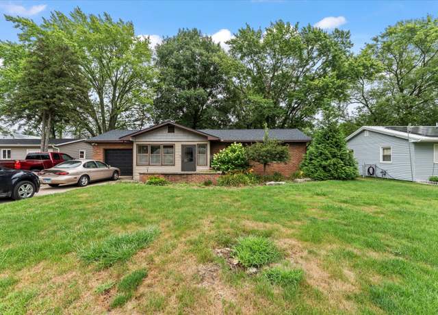 Property at 807 Center St, Mahomet, IL 61853, 3 beds, 2 baths