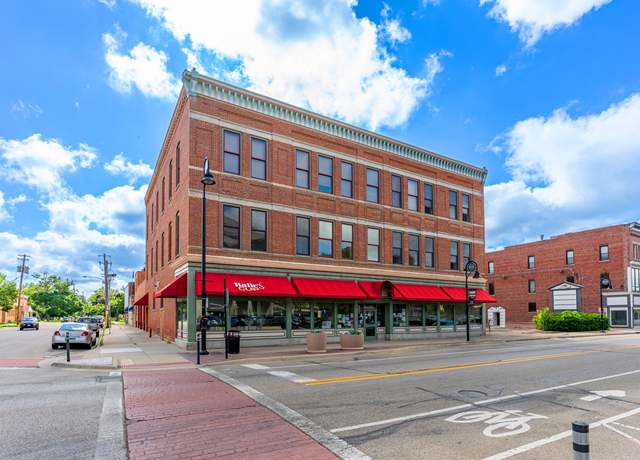 Property at 502 7th St #201, Rockford, IL 61104, 2 beds, 1.5 baths