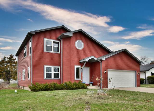 Property at 318 E Sunset Ave, Lombard, IL 60148, 4 beds, 3 baths