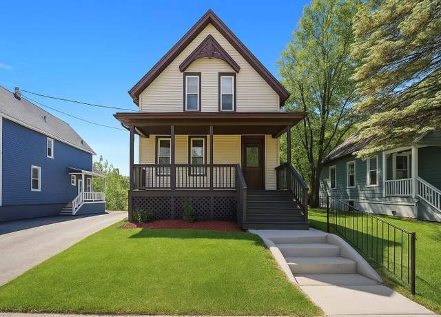 Property at 30 Lynch St, Elgin, IL 60123, 5 beds, 2 baths