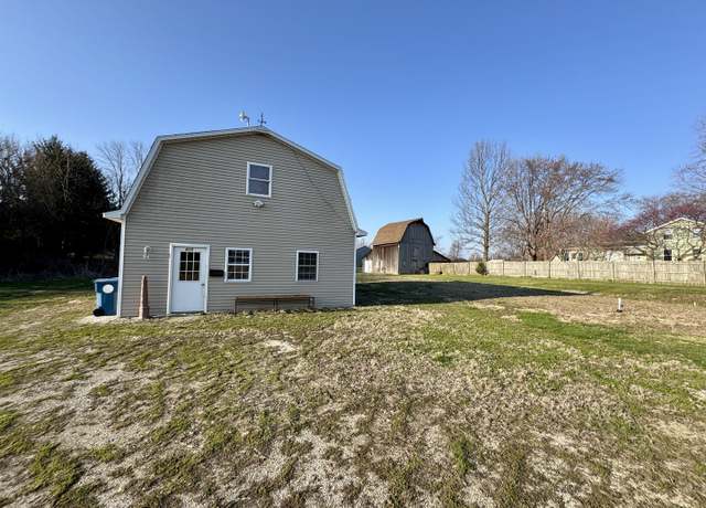 Property at 810 W Railroad Ave, Princeton, IL 61356, 2 beds, 1 bath