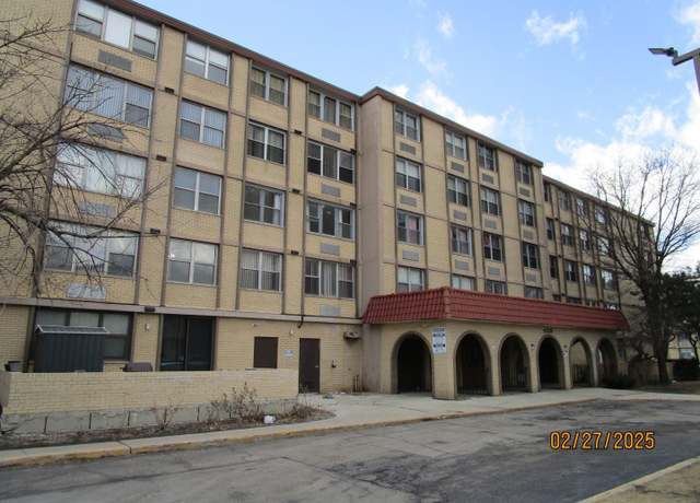 Property at 4350 W Ford City Dr Unit B1-402, Chicago, IL 60652, 2 beds, 1.5 baths