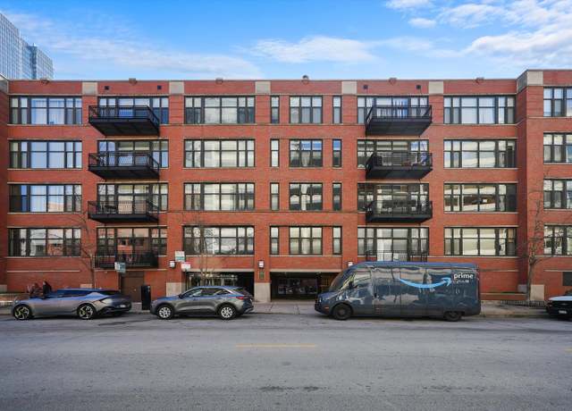 Property at 333 W Hubbard St #513, Chicago, IL 60654, 1 bed, 1 bath