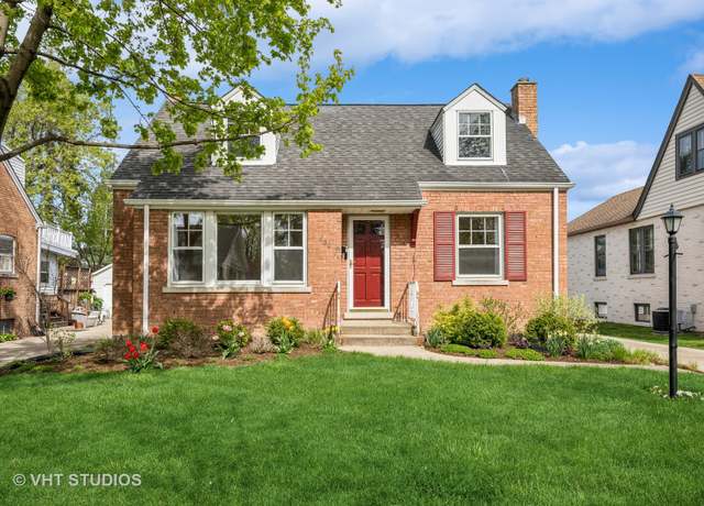 Property at 439 S Evergreen Ave, Arlington Heights, IL 60005, 4 beds, 2 baths
