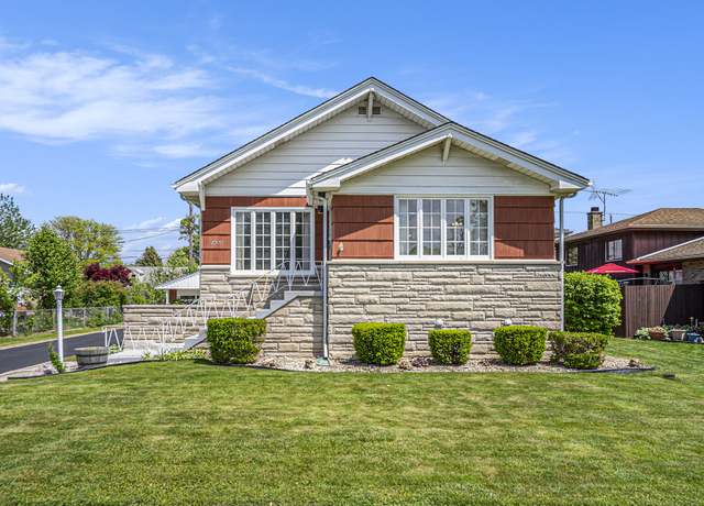 Property at 18333 Chicago Ave, Lansing, IL 60438, 3 beds, 2 baths