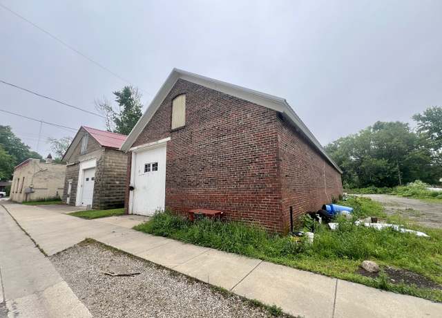 Property at 102 W Ash St, Bondville, IL 61815, 1 bed