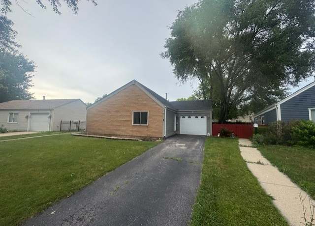 Property at 5 Denham Dr, Montgomery, IL 60538, 3 beds, 2 baths
