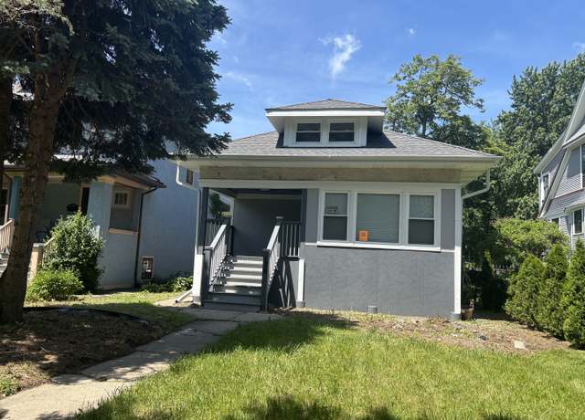 Property at 139 N Humphrey Ave, Oak Park, IL 60302, 3 beds, 2 baths