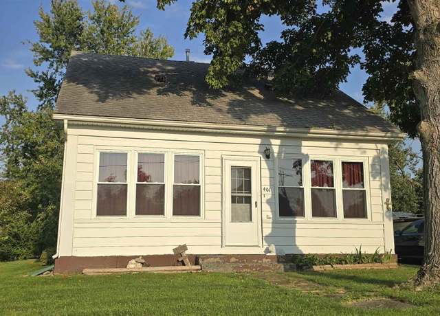 Property at 401 N 2nd St, La Harpe, IL 61450, 1 bed, 1 bath