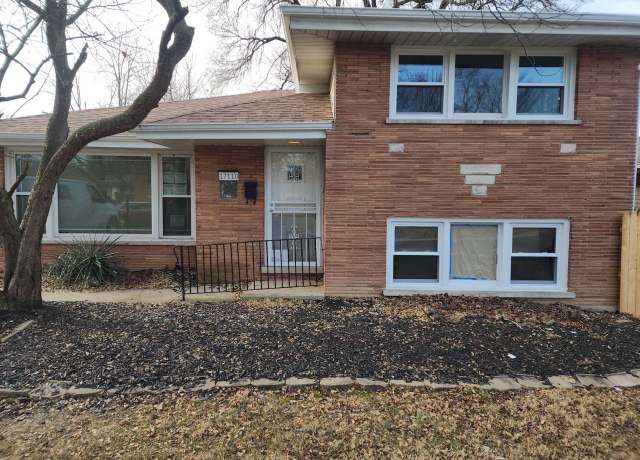 Property at 17110 Whitman Ave, Hazel Crest, IL 60429, 3 beds, 2 baths