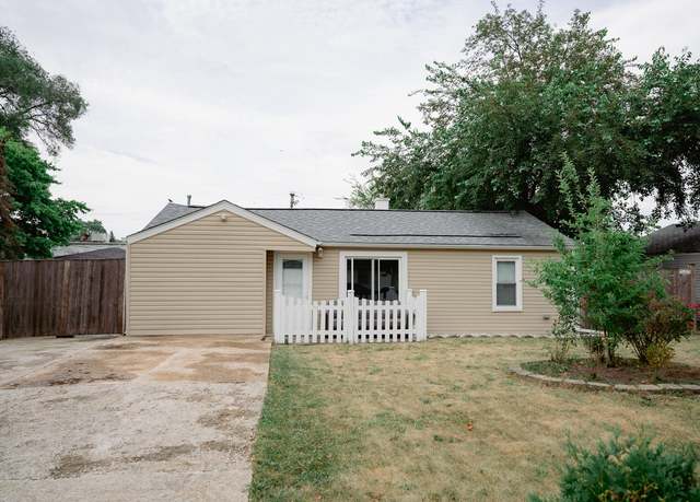 Property at 2352 Parkrose Ave, Crest Hill, IL 60403, 3 beds, 1 bath