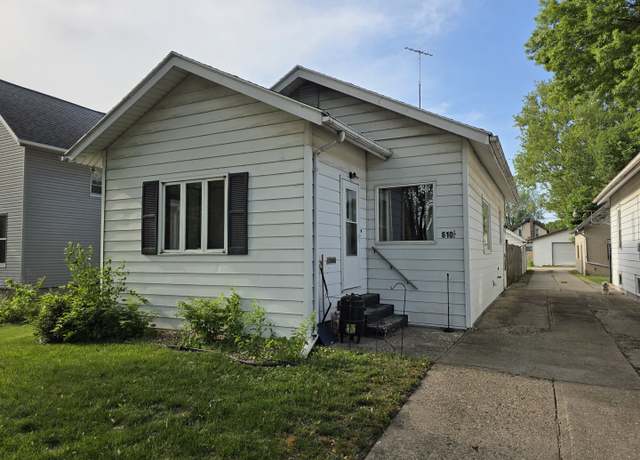 Property at 610 1/2 W 7th St, Sterling, IL 61081, 2 beds, 1 bath