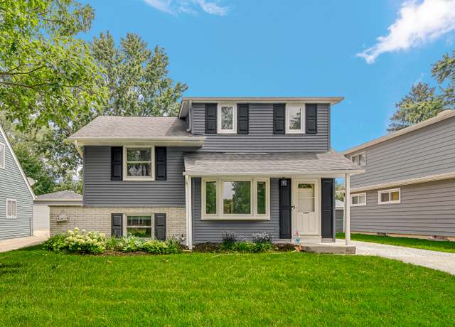 Property at 3909 Williams St, Downers Grove, IL 60515, 3 beds, 1 bath