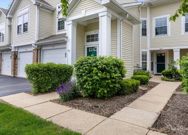 Property at 937 Huntington Dr, Elk Grove Village, IL 60007, 2 beds, 2 baths