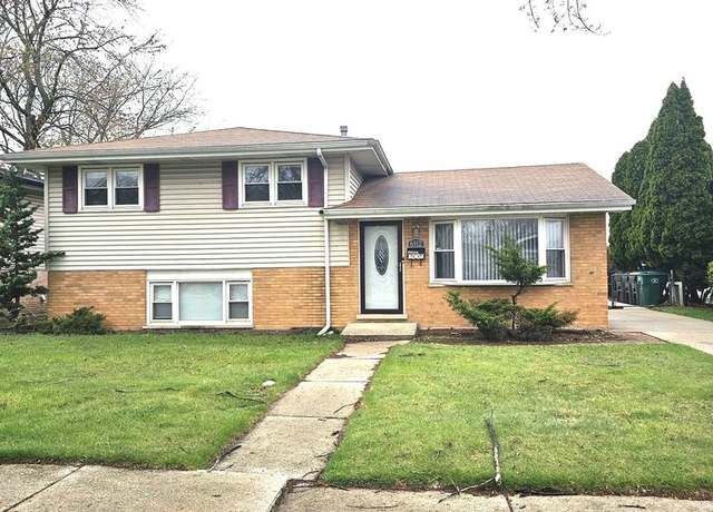 Property at 6512 Ridge Dr, Chicago Ridge, IL 60415, 3 beds, 2 baths