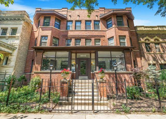 Property at 4640 N Kenmore Ave Unit 2S, Chicago, IL 60640, 3 beds, 2 baths